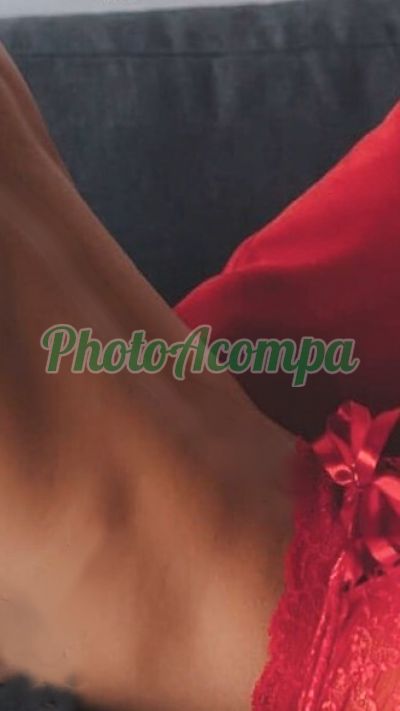 Lara, garota de programa em Linhares
