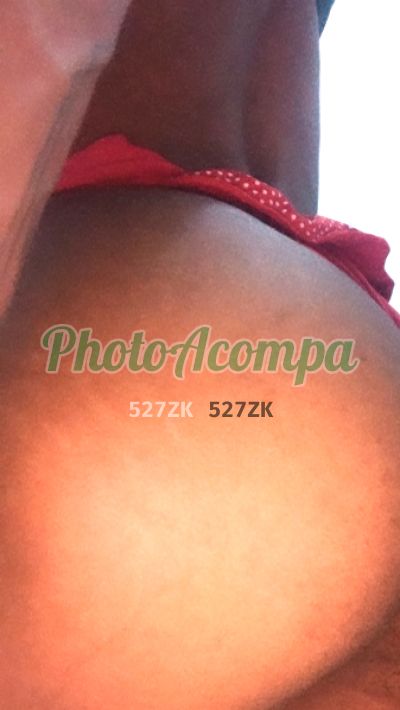 Isa, travesti em Recife