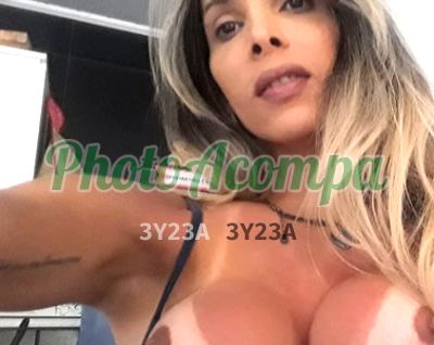 Natália Coelho, travesti em Porto Alegre