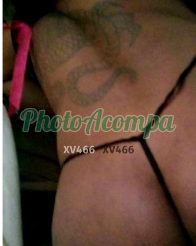 Nathália, travesti em São Paulo