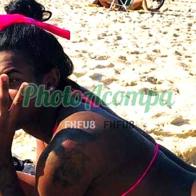 Lara, transex no Recreio dos Bandeirantes (RJ)