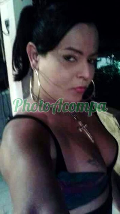 Mônica Minaj, travesti na Zona Norte (RJ)