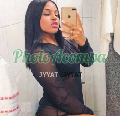 Lara, garota de programa em Copacabana (RJ)