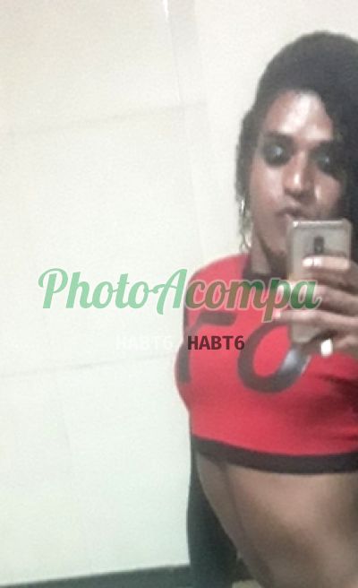 Rafaelle, travesti no Rio de Janeiro