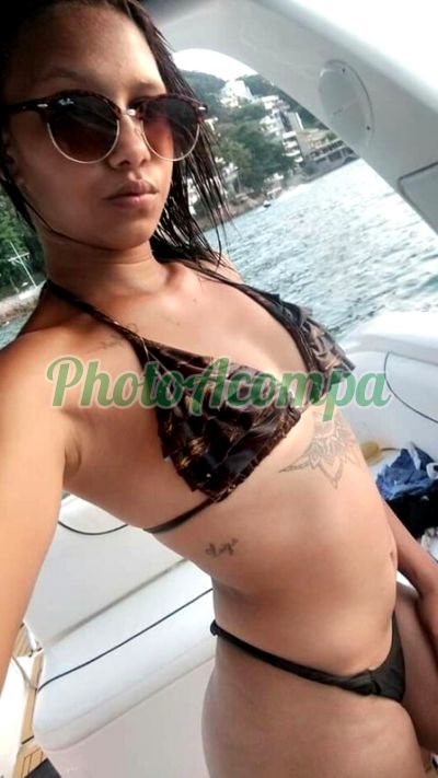 Laura Mendes, escort no Guarujá