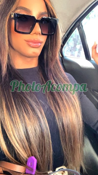 Bruna, travesti no Asa Norte (Brasília / DF)