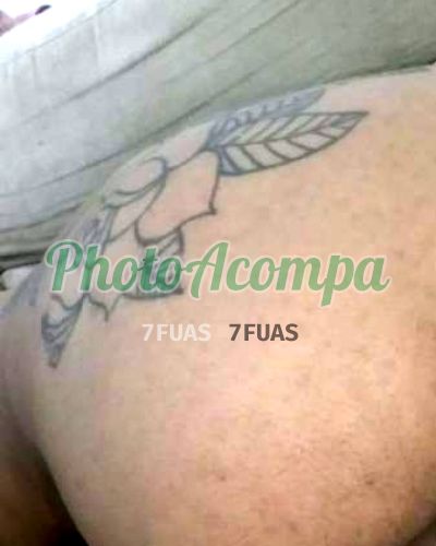 Dama de pau, travesti no Recreio dos Bandeirantes (RJ)