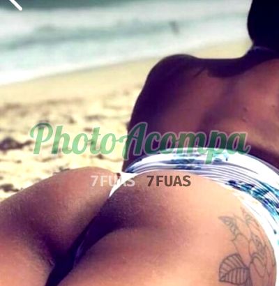 Dama de pau, transex no Recreio dos Bandeirantes (RJ)