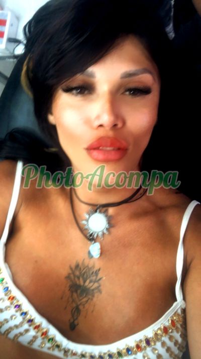 Emanuelly Mártins (41) 99560-8270, travesti no Centro (Curitiba)