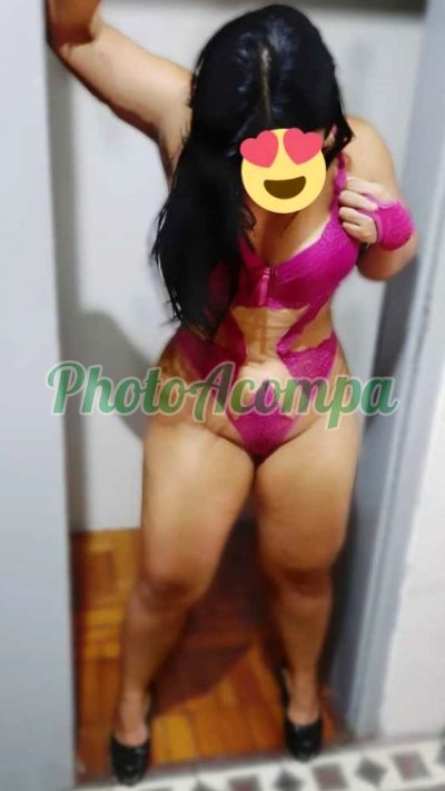 Índia Cavalona, acompanhante em Luís Eduardo Magalhães