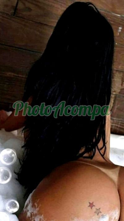 Letícia Griffol, travesti na Lapa (RJ)