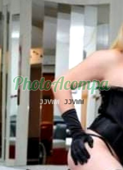 Sabrina Biank, travesti em São José do Rio Pardo