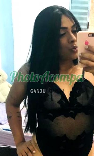 Isabela Castelo, travesti na Zona Leste (SP)