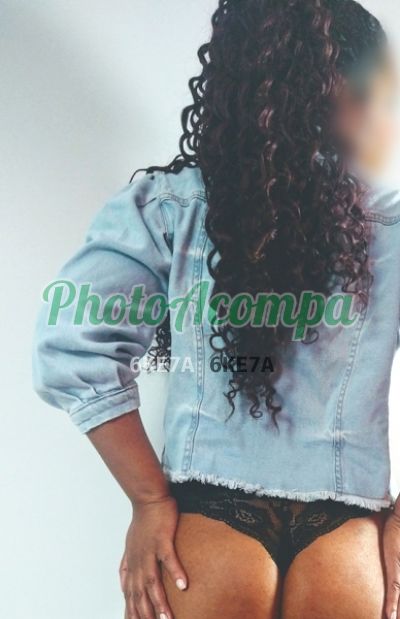 Iza Cardoso, garota de programa na Zona Leste (SP)