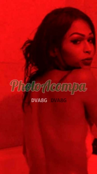 Larissa, travesti em Recife