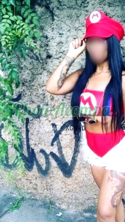 India, escort em Caraguatatuba