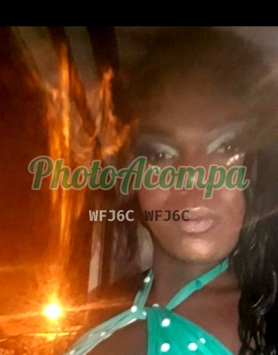 Jéssica, travesti em Jacarepaguá (RJ)