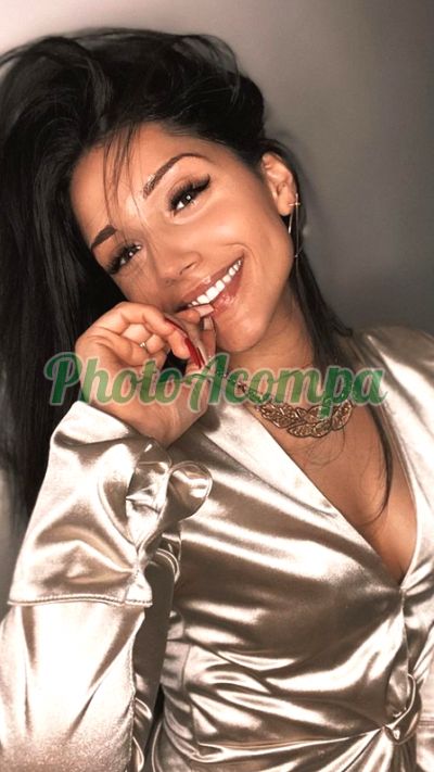 Flávia, garota de programa em Copacabana (RJ)