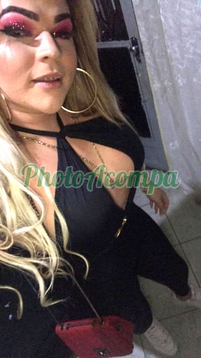 Raffa, transex em Mesquita