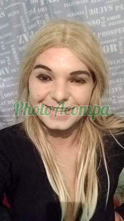 Júlia, transex no Guarujá
