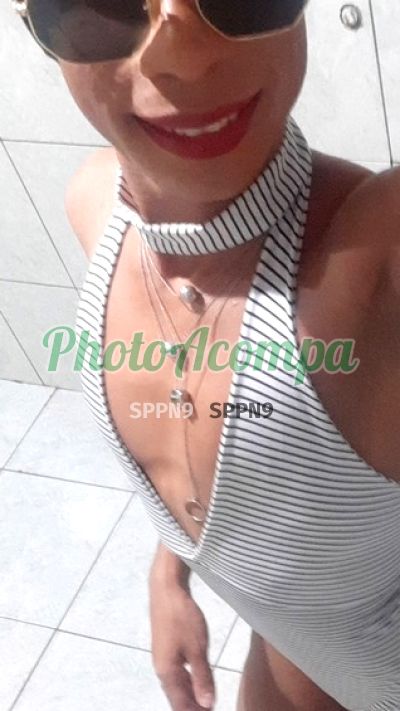 Manu, travesti em Curitiba
