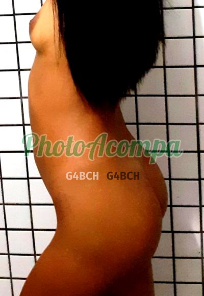Emily, garota de programa no Guarujá