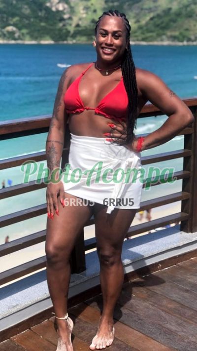 Lara, transex no Maracanã (RJ)