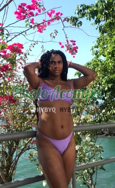 Emilly Sales, travesti no Rio Vermelho (Salvador)
