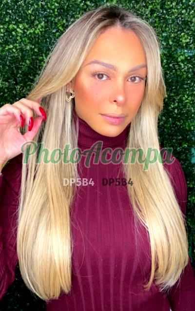 Carolina, travesti em Goiânia