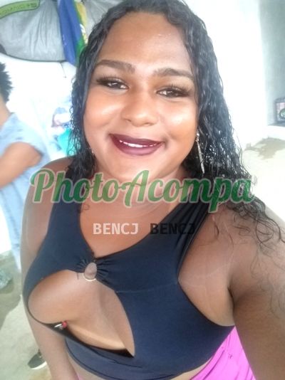Morenah, travesti em Bonsucesso (RJ)