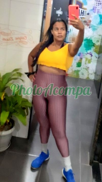 Yndia, escort em Vitória