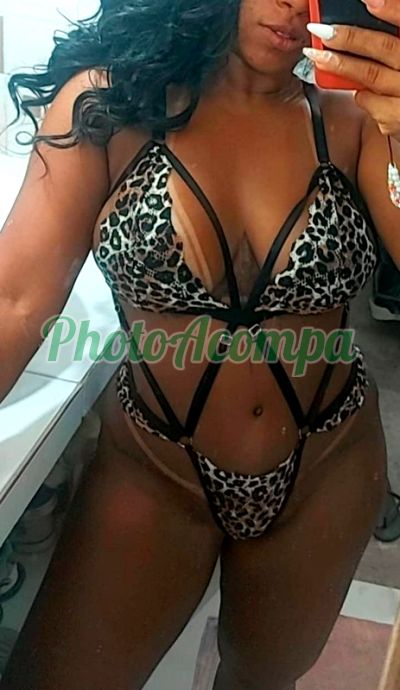 Samaya, acompanhante em Recife