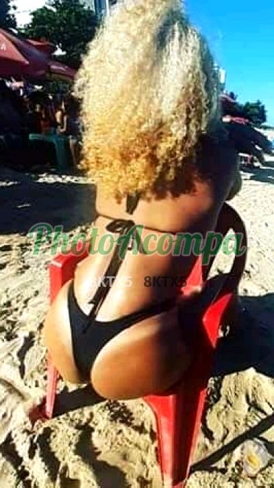 Safira, travesti em Santos