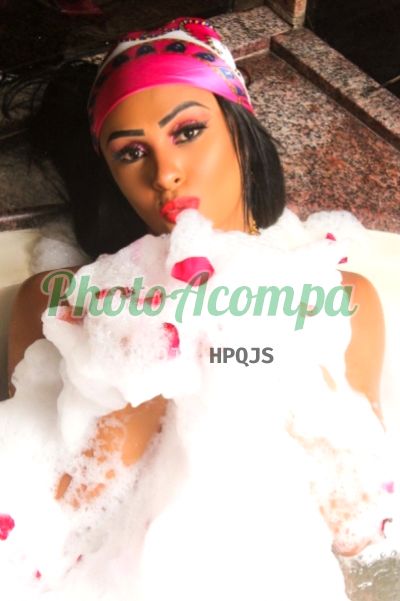 Paulinha, travesti no Centro (RJ)