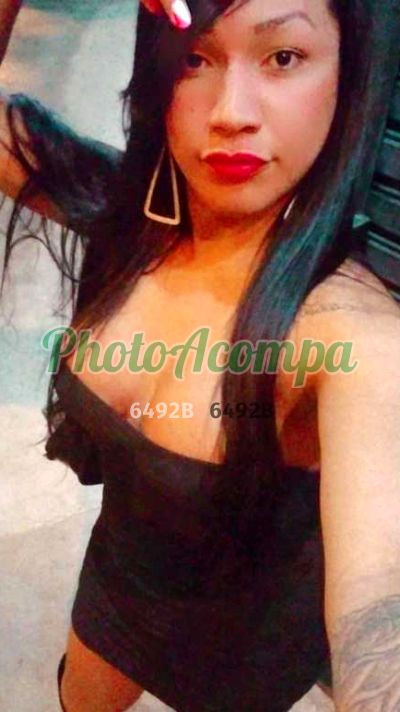 Nathália, travesti em Santos
