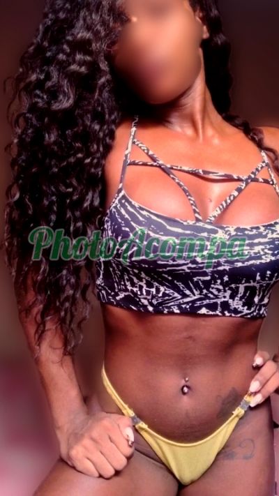 Cristal, acompanhante em Santos