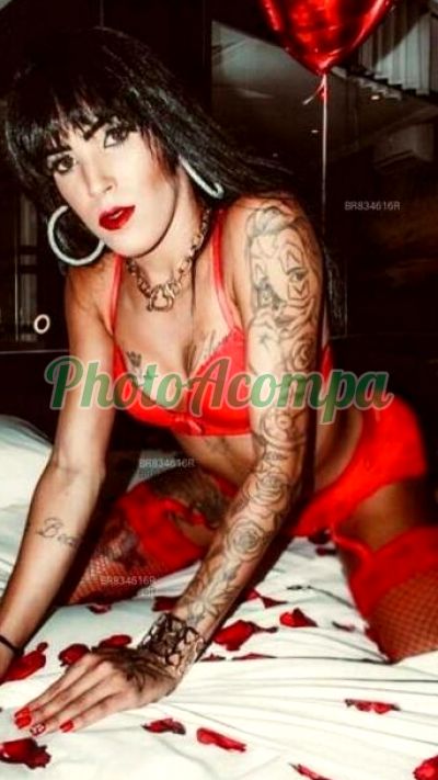 Clara Prado, travesti no Centro (RJ)