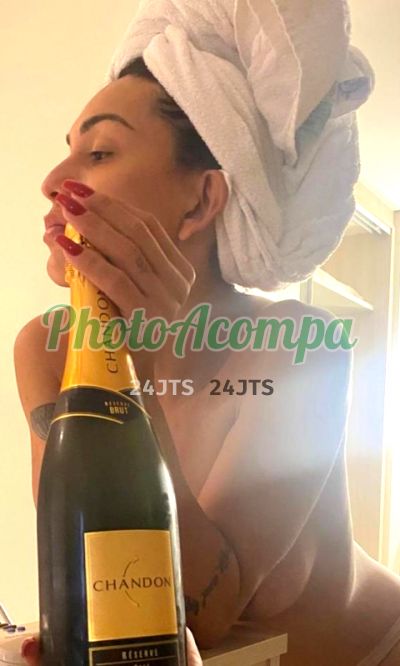 Bella Pacheco, transex em Santos