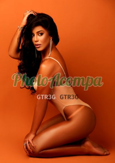 Eduarda Lopes, travesti em Copacabana (RJ)