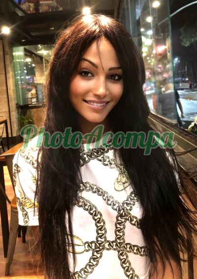 Simone, trans na Zona Sul (RJ)
