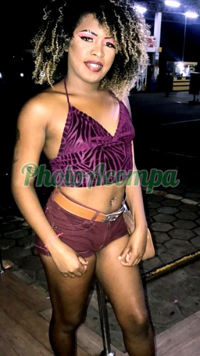 Rhyaninha, transex em Anápolis