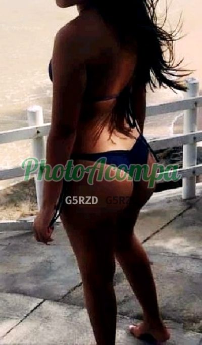 Lívia, garota de programa no Guarujá