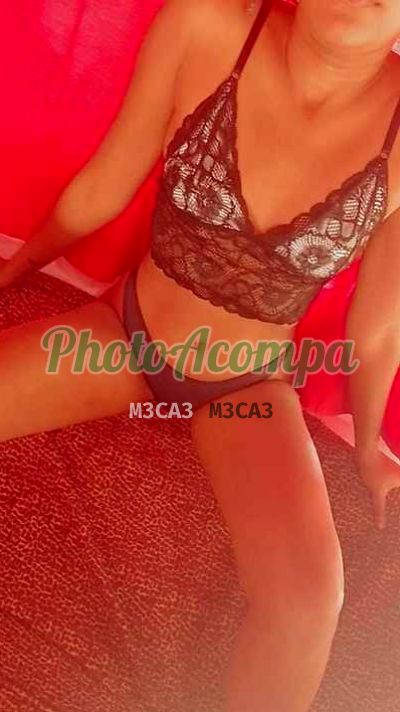 Natália, garota de programa no Guarujá