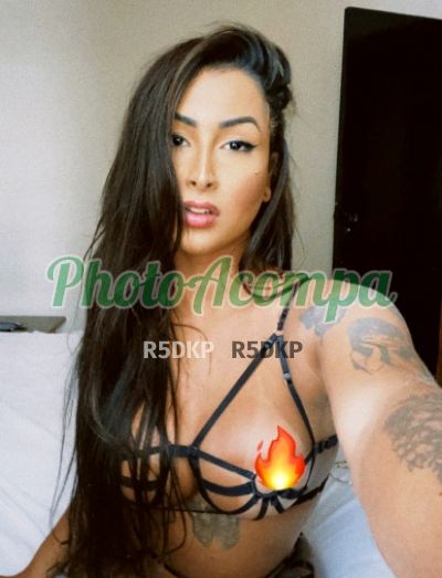 Caroline, trans em Copacabana (RJ)
