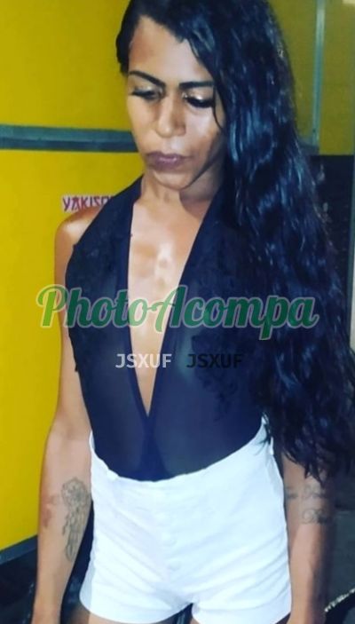 Laisa, travesti na Barra (Salvador)