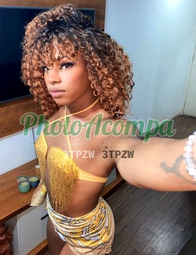 Agatha, travesti no Butantã (SP)