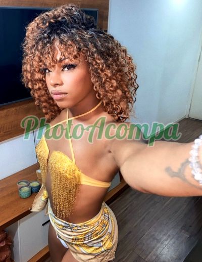Agatha, travesti no Butantã (SP)