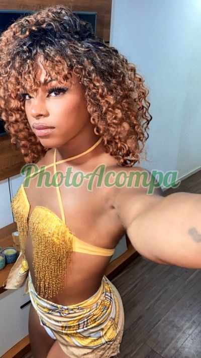 Agatha, travesti no Butantã (SP)
