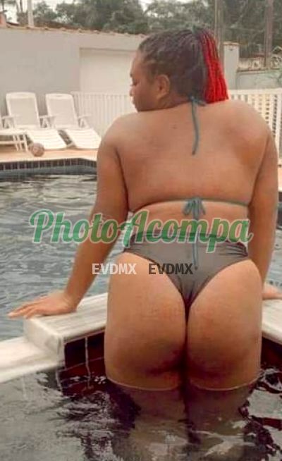 Emilly, transex no Guarujá