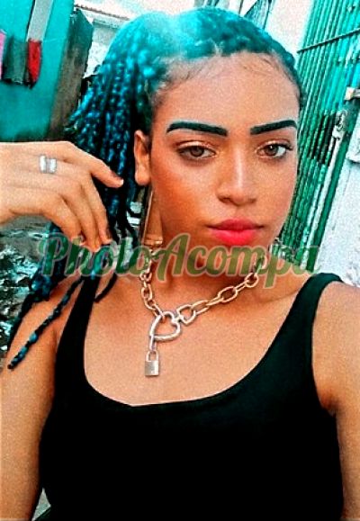 Lorrayne, travesti em Recife